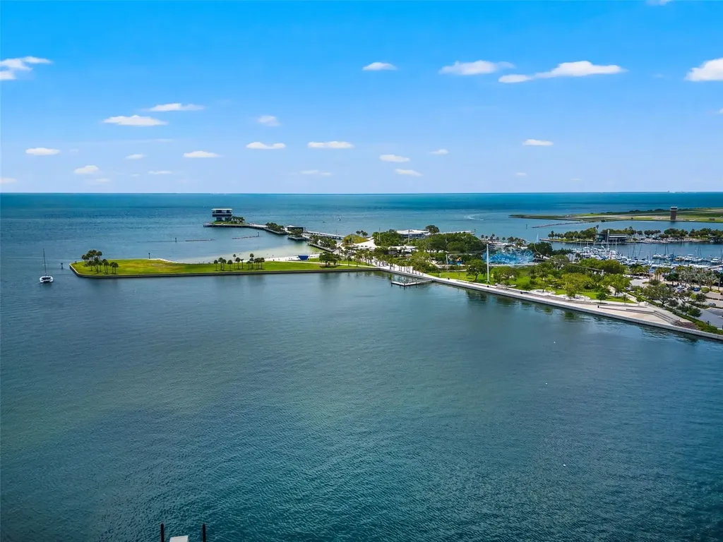 3755 Beach Drive SE St Petersburg FL 33705