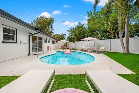 3755 Beach Drive SE St Petersburg FL 33705