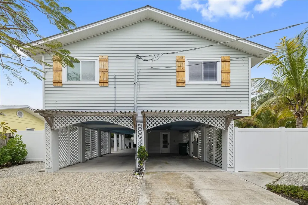 228 Gladiolus Street Anna Maria FL 34216