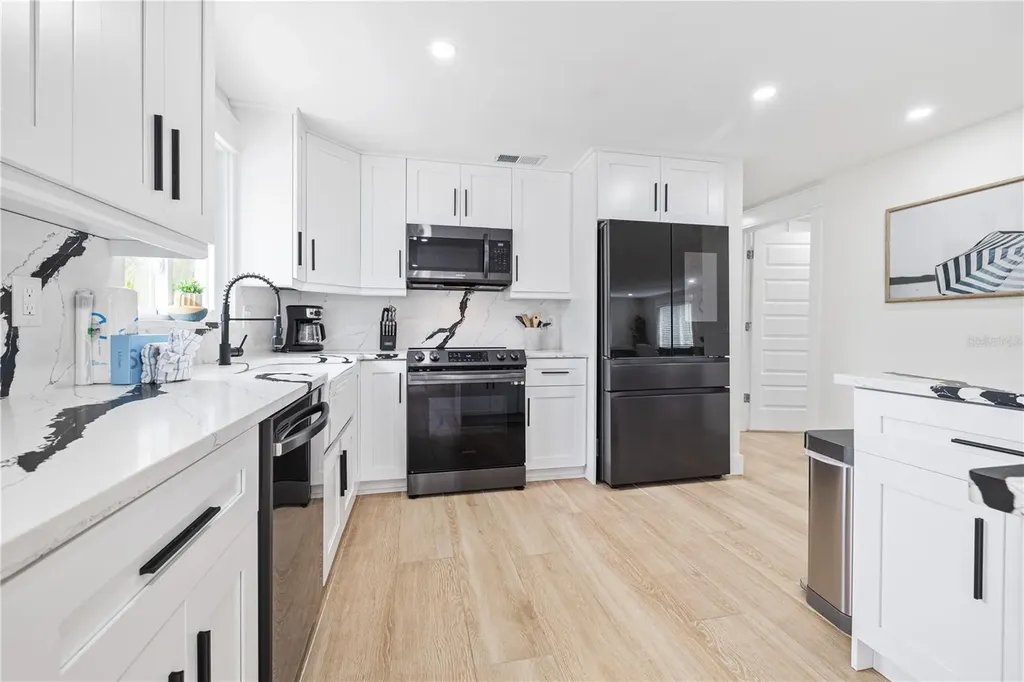 228 Gladiolus Street Anna Maria FL 34216