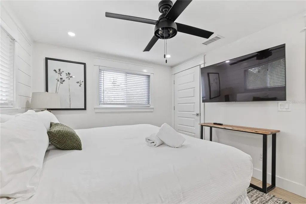 228 Gladiolus Street Anna Maria FL 34216