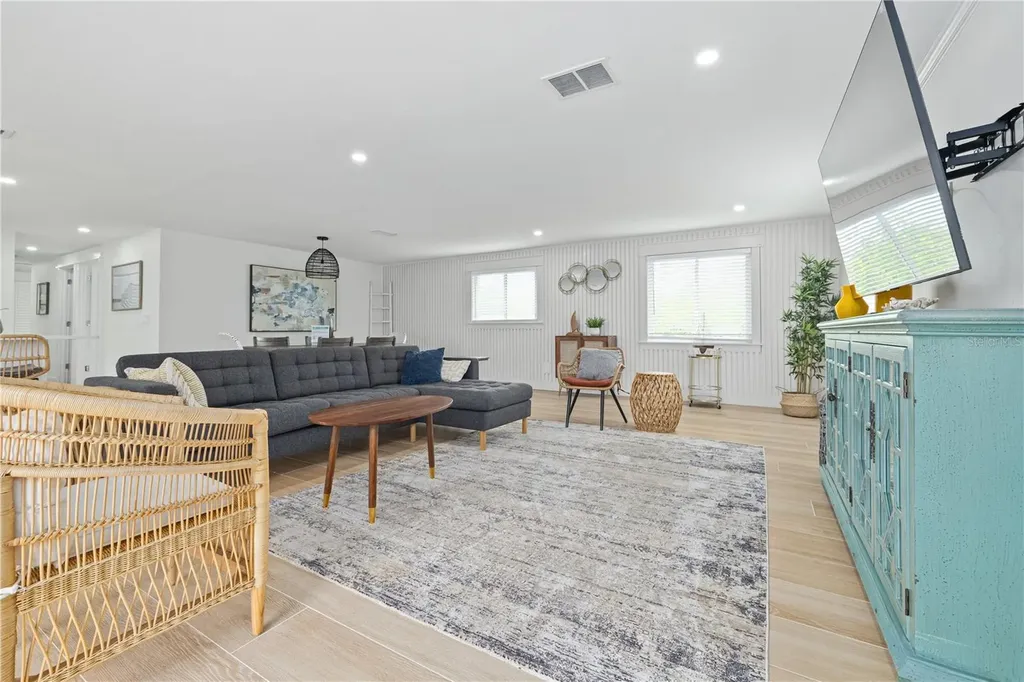 228 Gladiolus Street Anna Maria FL 34216