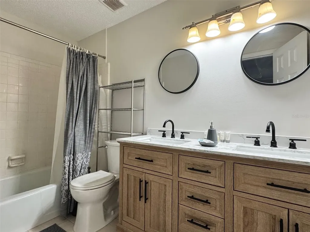 3255 Ramblewood Place Sarasota FL 34237