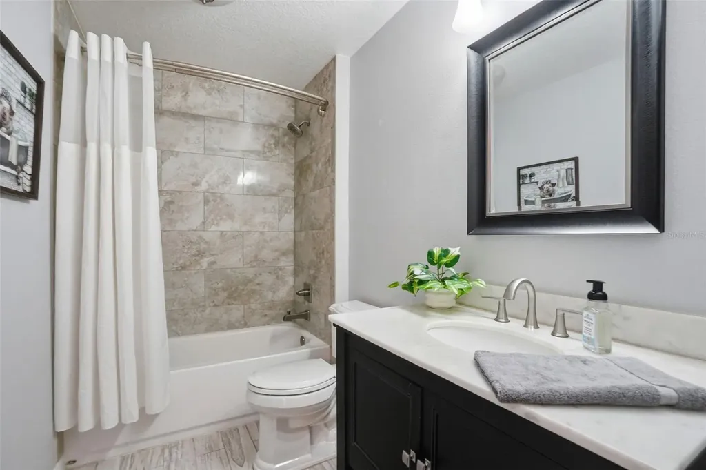 7037 Cr 625 Bushnell FL 33513