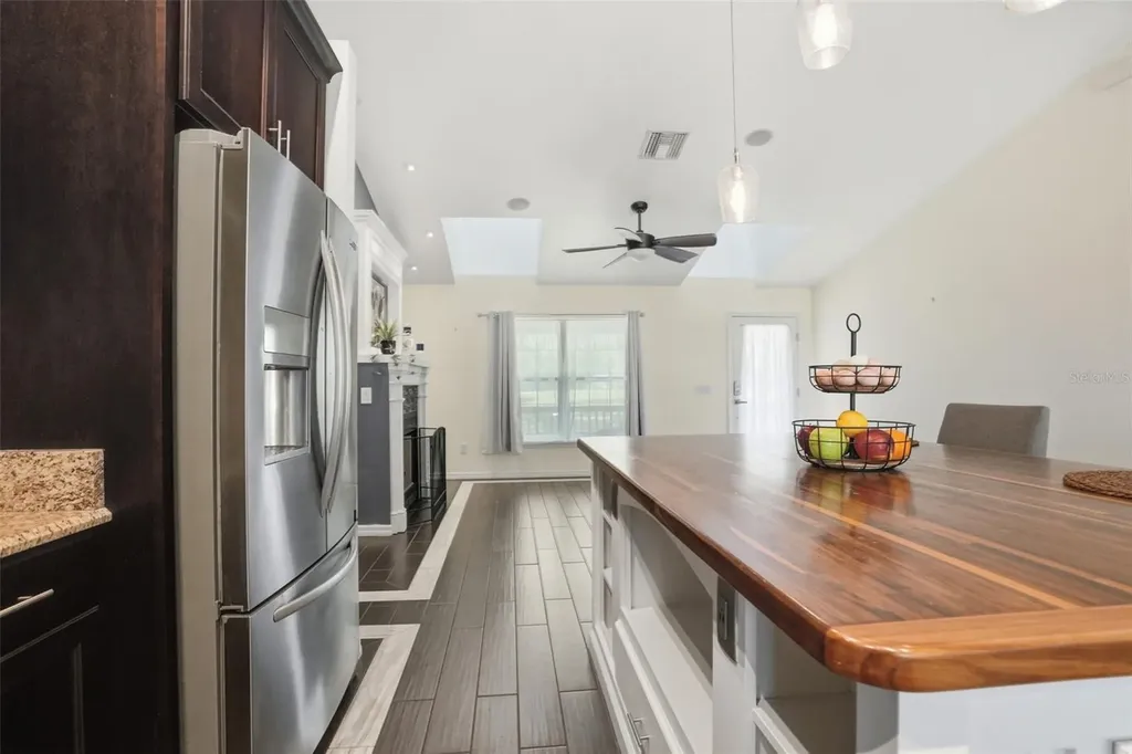 7037 Cr 625 Bushnell FL 33513
