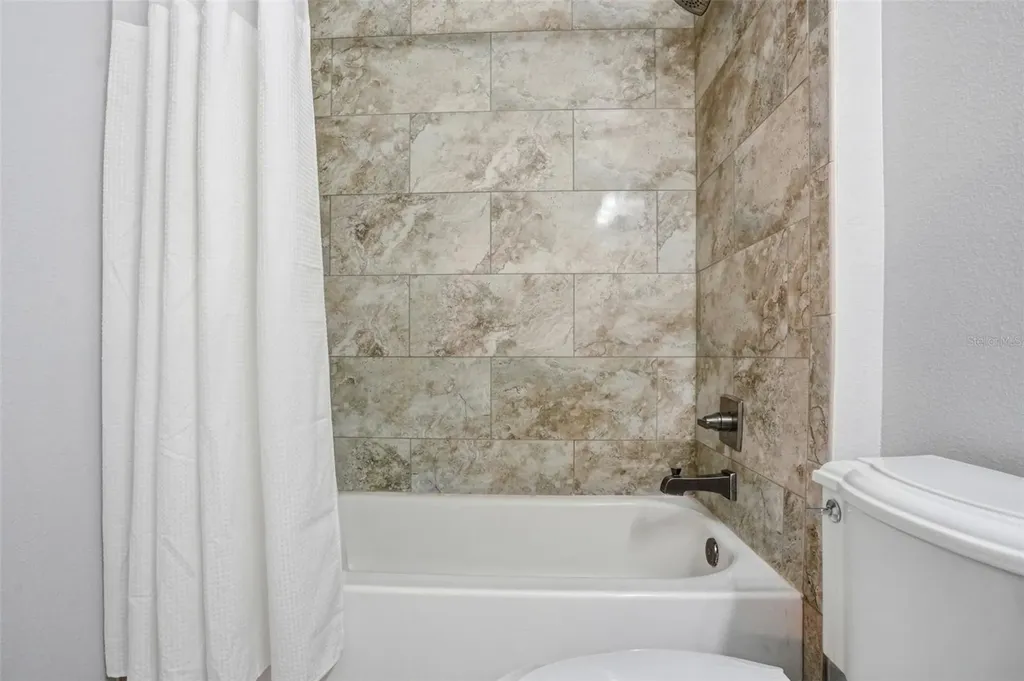 7037 Cr 625 Bushnell FL 33513