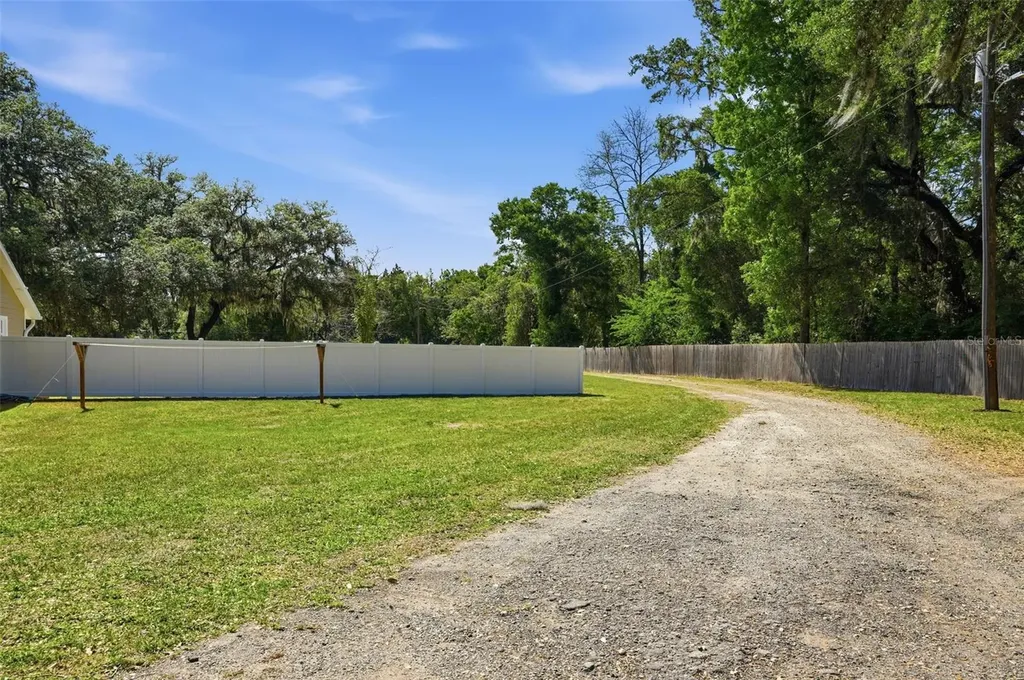 7037 Cr 625 Bushnell FL 33513