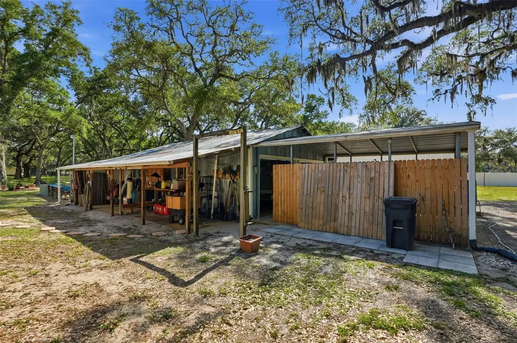 7037 Cr 625 Bushnell FL 33513