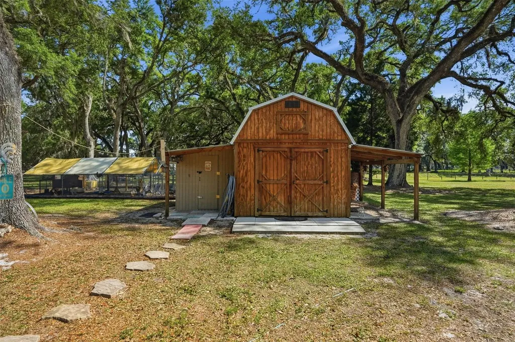 7037 Cr 625 Bushnell FL 33513