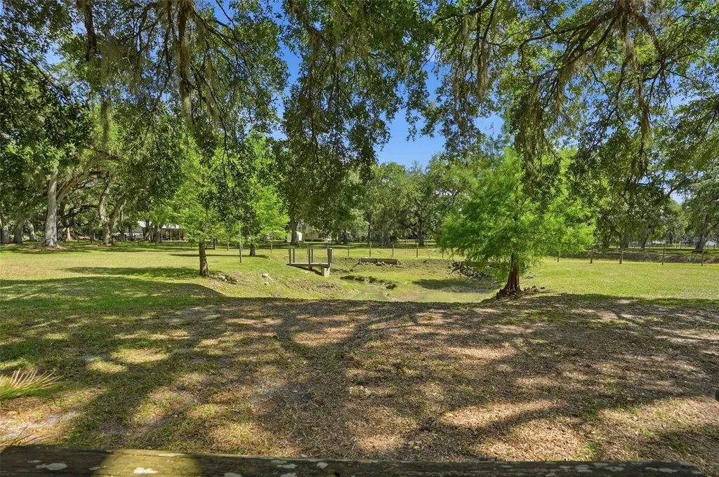 7037 Cr 625 Bushnell FL 33513