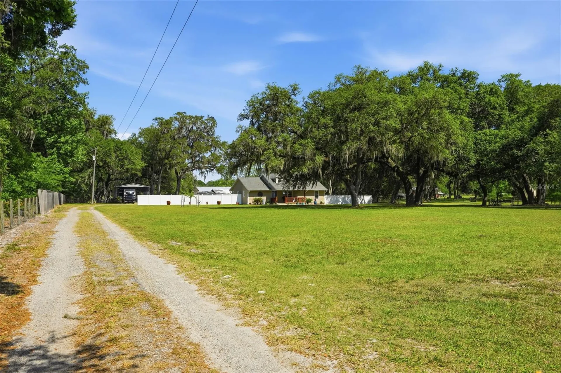 7037 Cr 625 Bushnell FL 33513