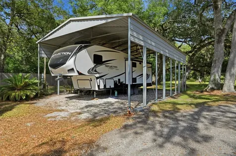 7037 Cr 625 Bushnell FL 33513