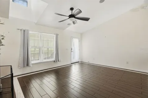 7037 Cr 625 Bushnell FL 33513