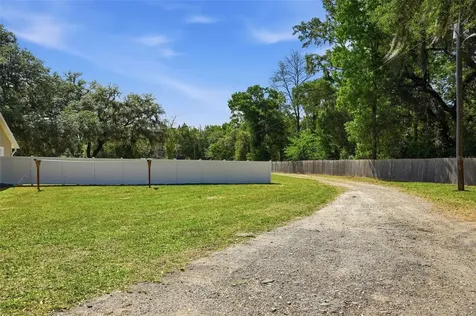 7037 Cr 625 Bushnell FL 33513
