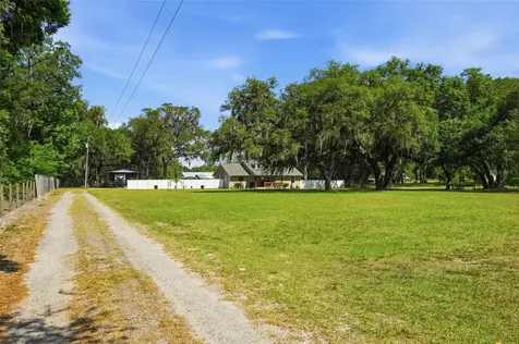 7037 Cr 625 Bushnell FL 33513
