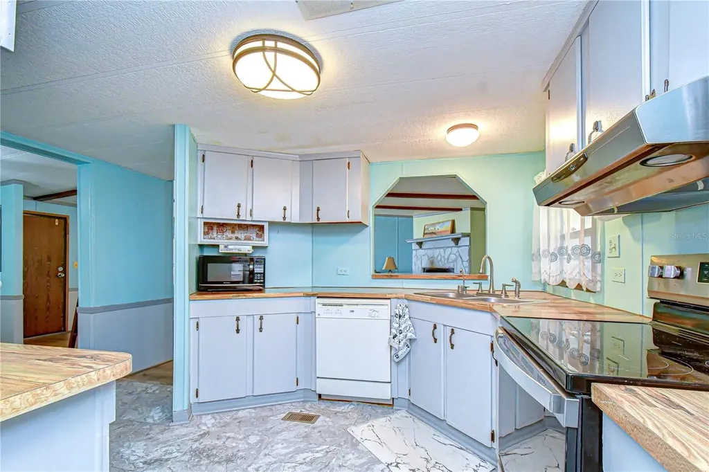 3934 Sarah Drive Wesley Chapel FL 33543