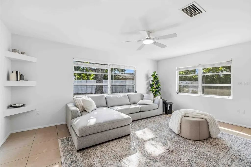 530 Saint Andrews Drive Sarasota FL 34243