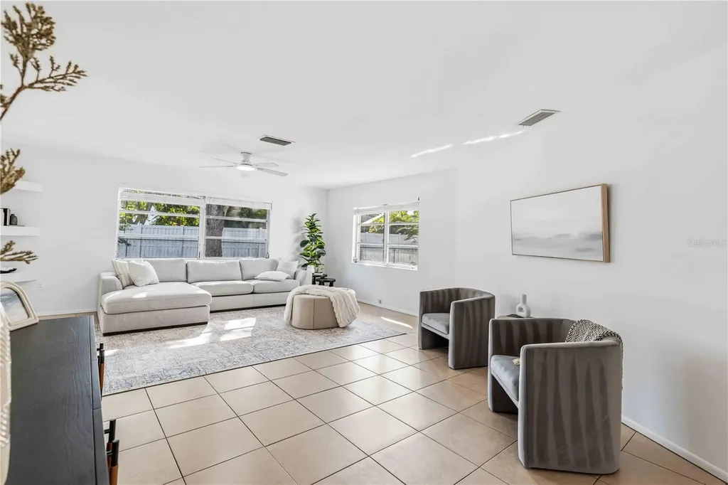 530 Saint Andrews Drive Sarasota FL 34243