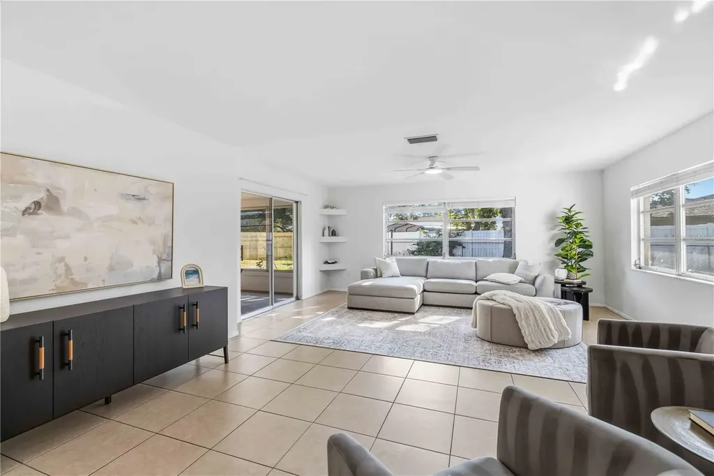 530 Saint Andrews Drive Sarasota FL 34243