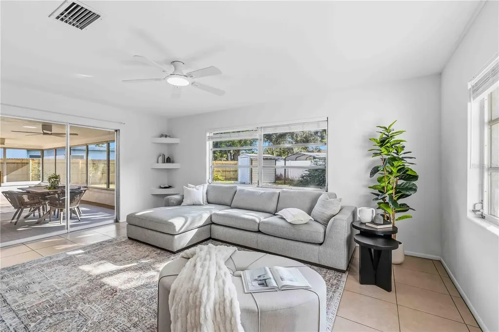 530 Saint Andrews Drive Sarasota FL 34243