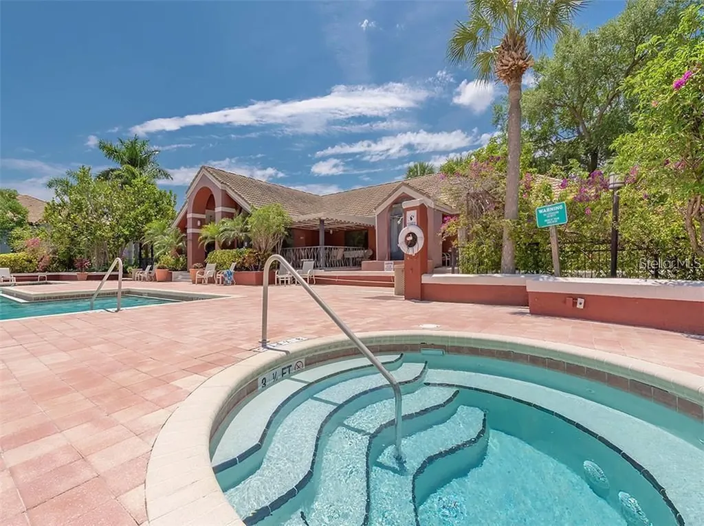 10263 Gandy Boulevard N St Petersburg FL 33702