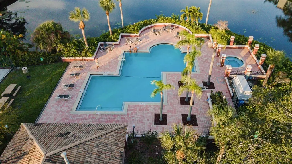 10263 Gandy Boulevard N St Petersburg FL 33702