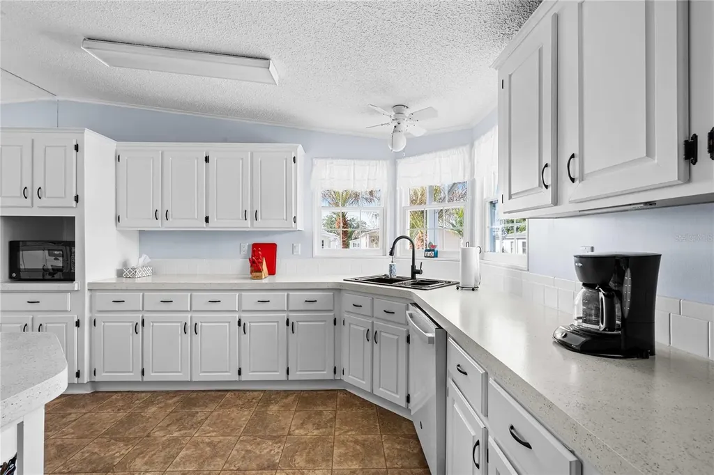 36743 Kiowa Avenue Zephyrhills FL 33542