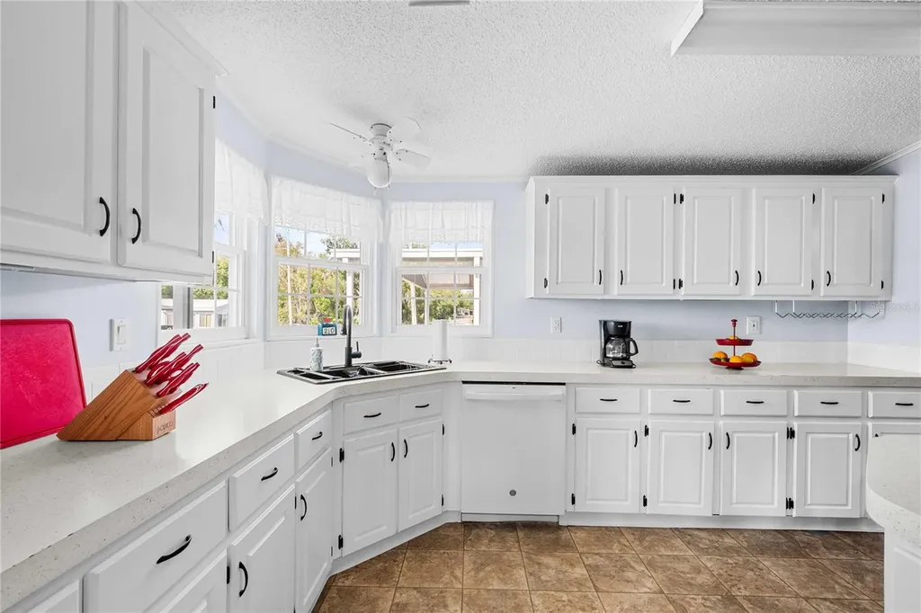 36743 Kiowa Avenue Zephyrhills FL 33542