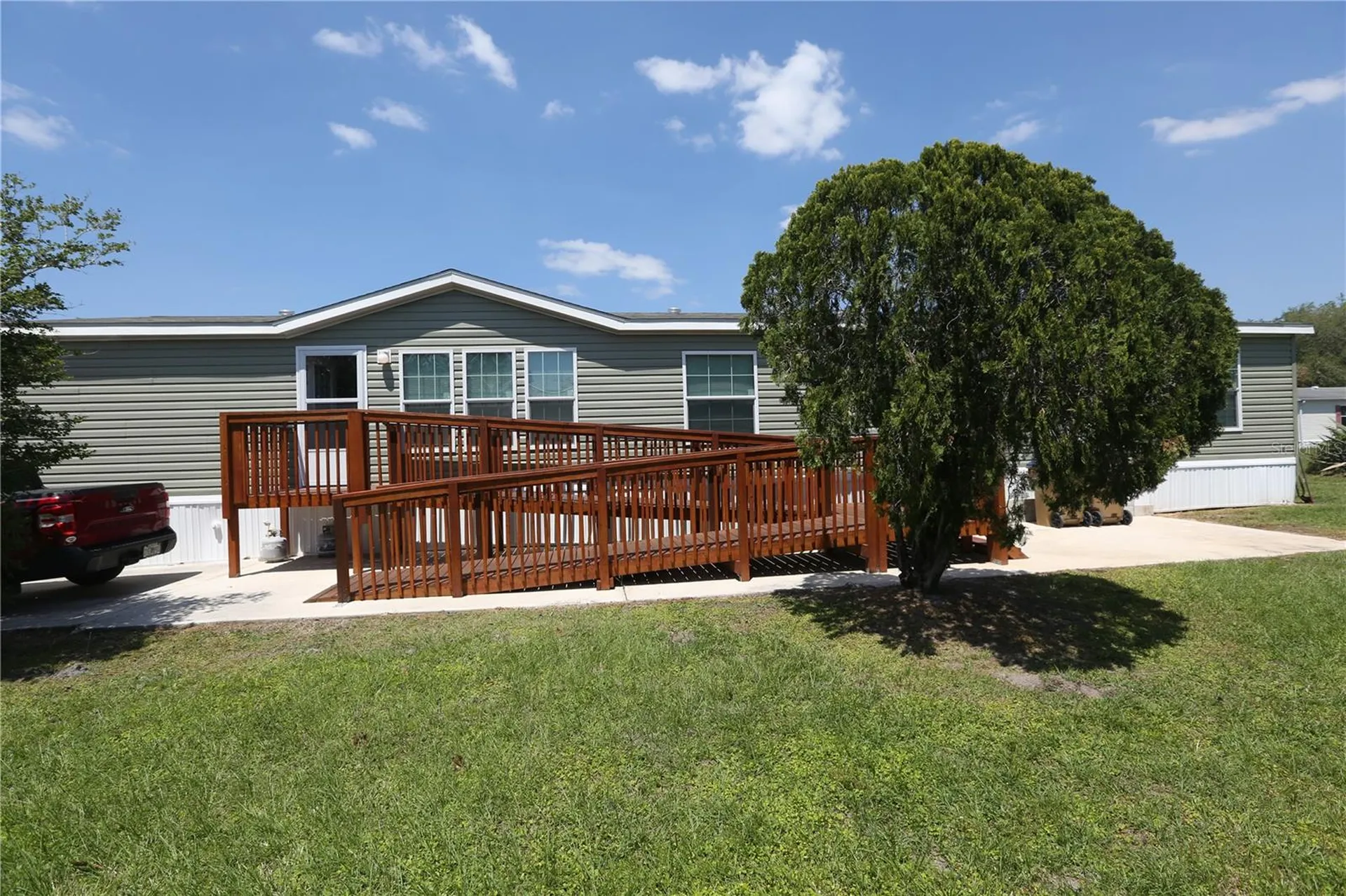 209 Ellsworth Drive Kissimmee FL 34758
