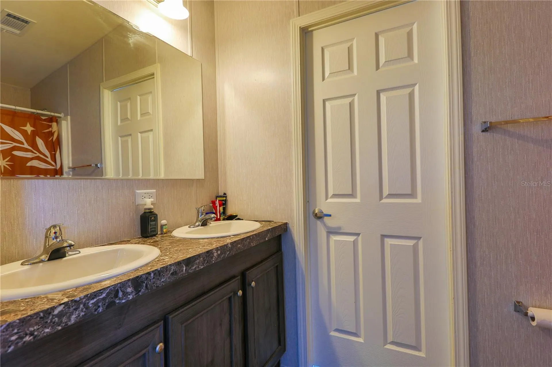 209 Ellsworth Drive Kissimmee FL 34758