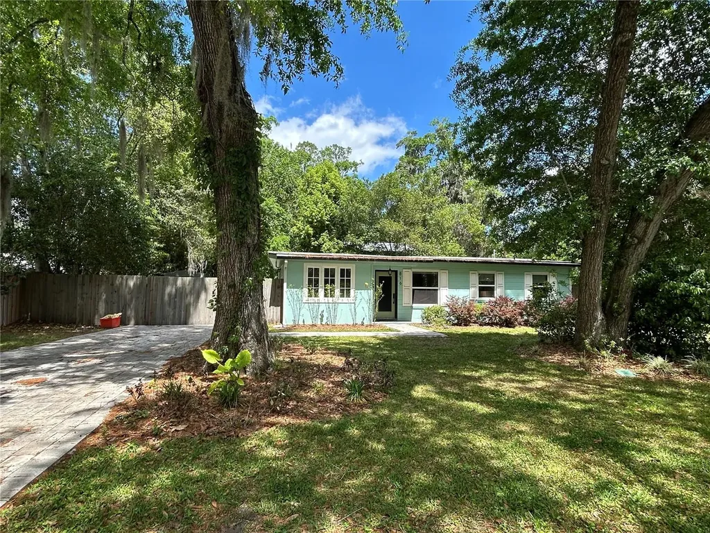816 NE 9th Avenue Gainesville FL 32601