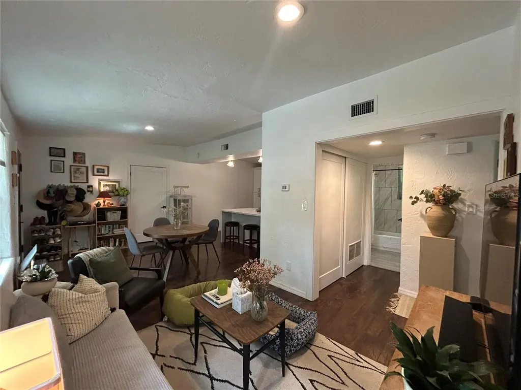 816 NE 9th Avenue Gainesville FL 32601