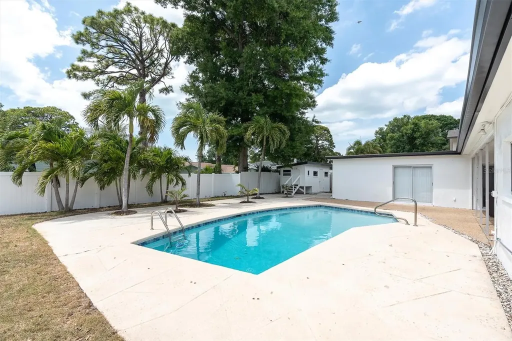14254 84th Terrace Seminole FL 33776