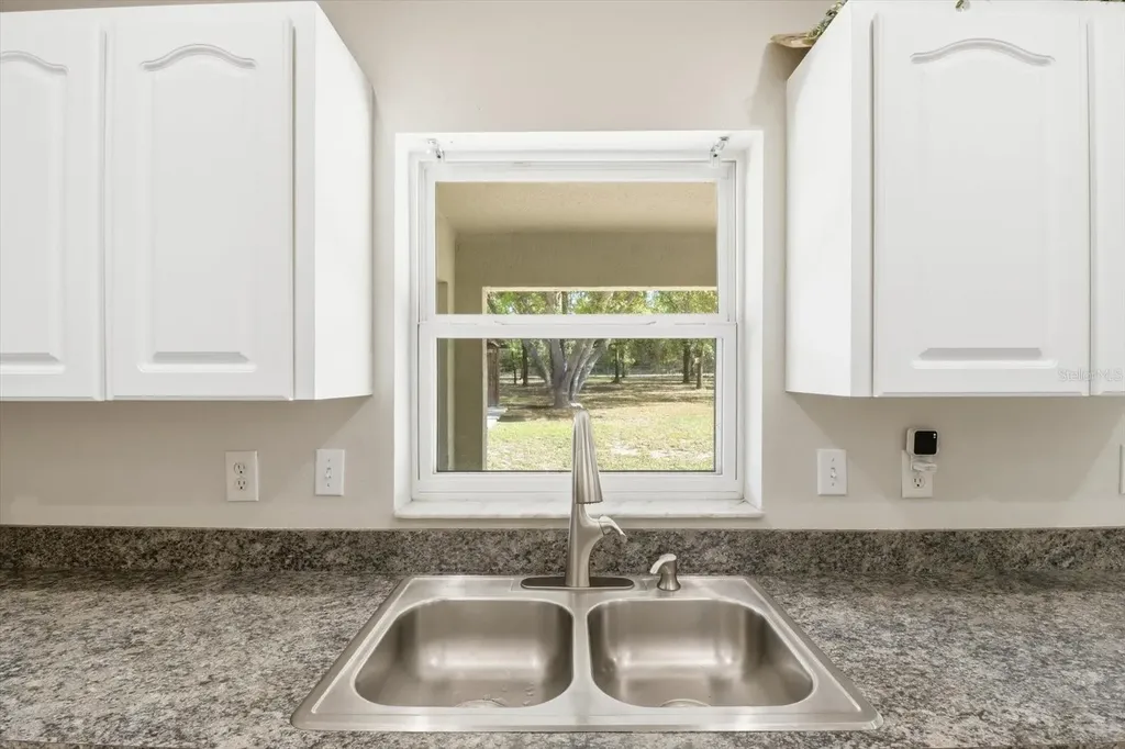 3085 W Hampshire Boulevard Citrus Springs FL 34433