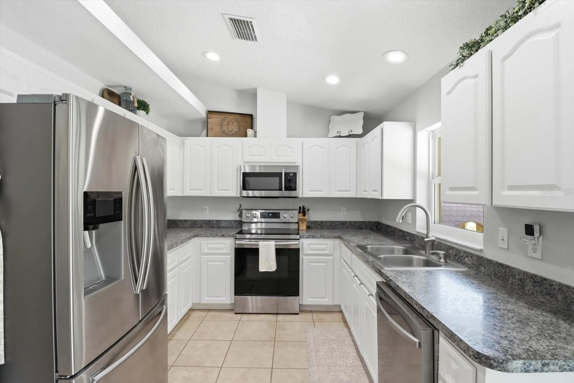 3085 W Hampshire Boulevard Citrus Springs FL 34433