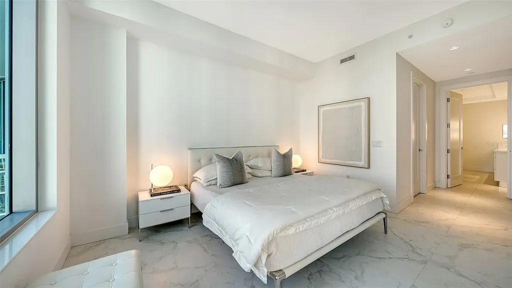 111 S Pineapple Avenue Sarasota FL 34236