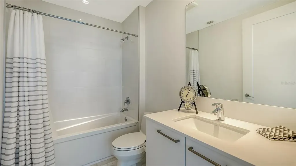 111 S Pineapple Avenue Sarasota FL 34236