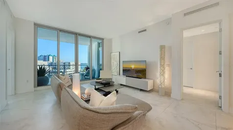 111 S Pineapple Avenue Sarasota FL 34236
