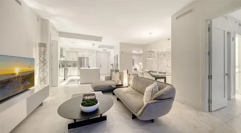 111 S Pineapple Avenue Sarasota FL 34236