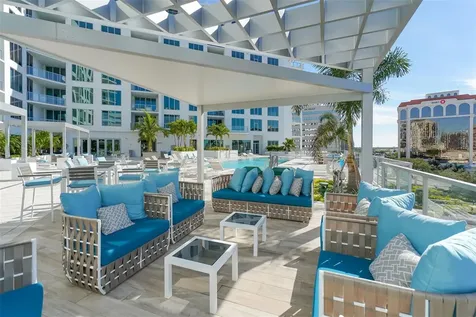 111 S Pineapple Avenue Sarasota FL 34236