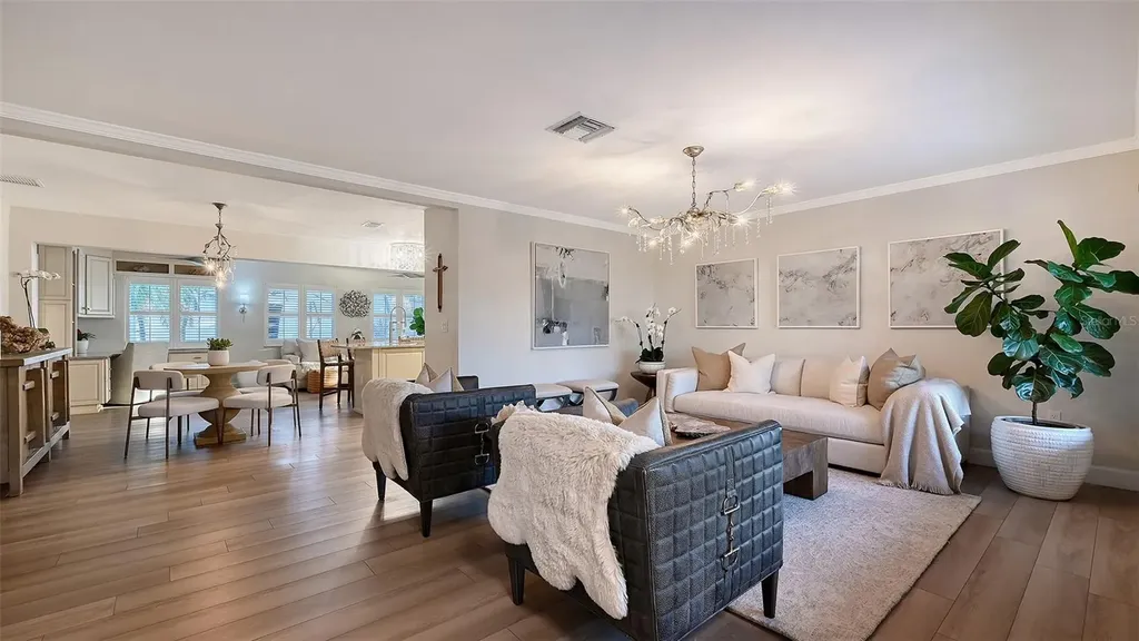 7137 Westmoreland Drive Sarasota FL 34243