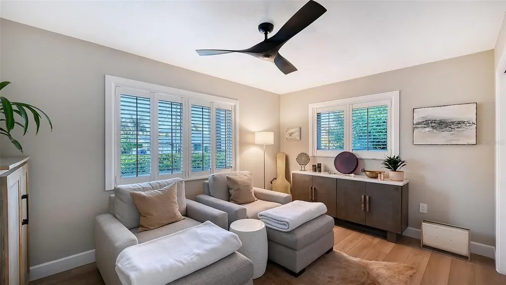 7137 Westmoreland Drive Sarasota FL 34243