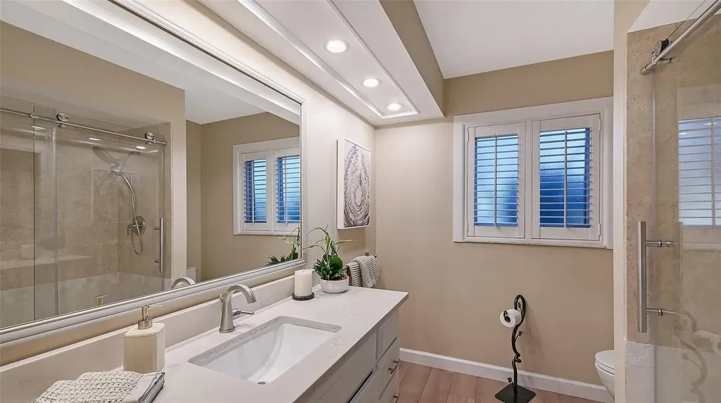 7137 Westmoreland Drive Sarasota FL 34243