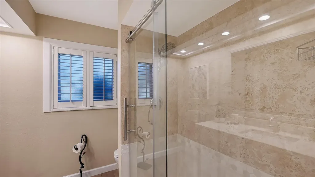 7137 Westmoreland Drive Sarasota FL 34243