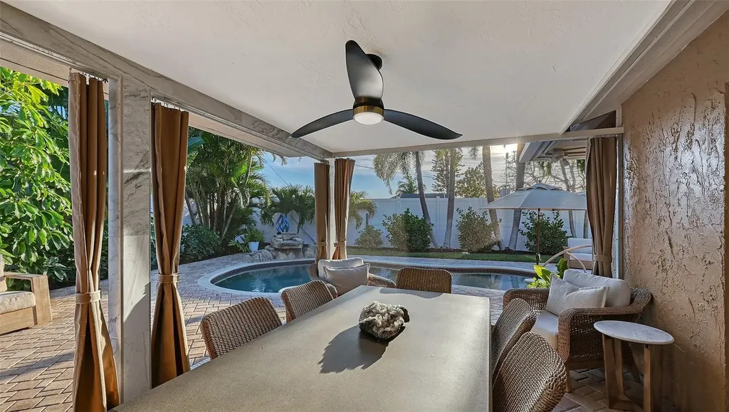7137 Westmoreland Drive Sarasota FL 34243