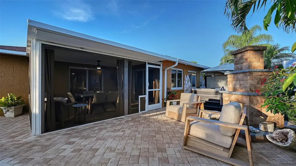 7137 Westmoreland Drive Sarasota FL 34243