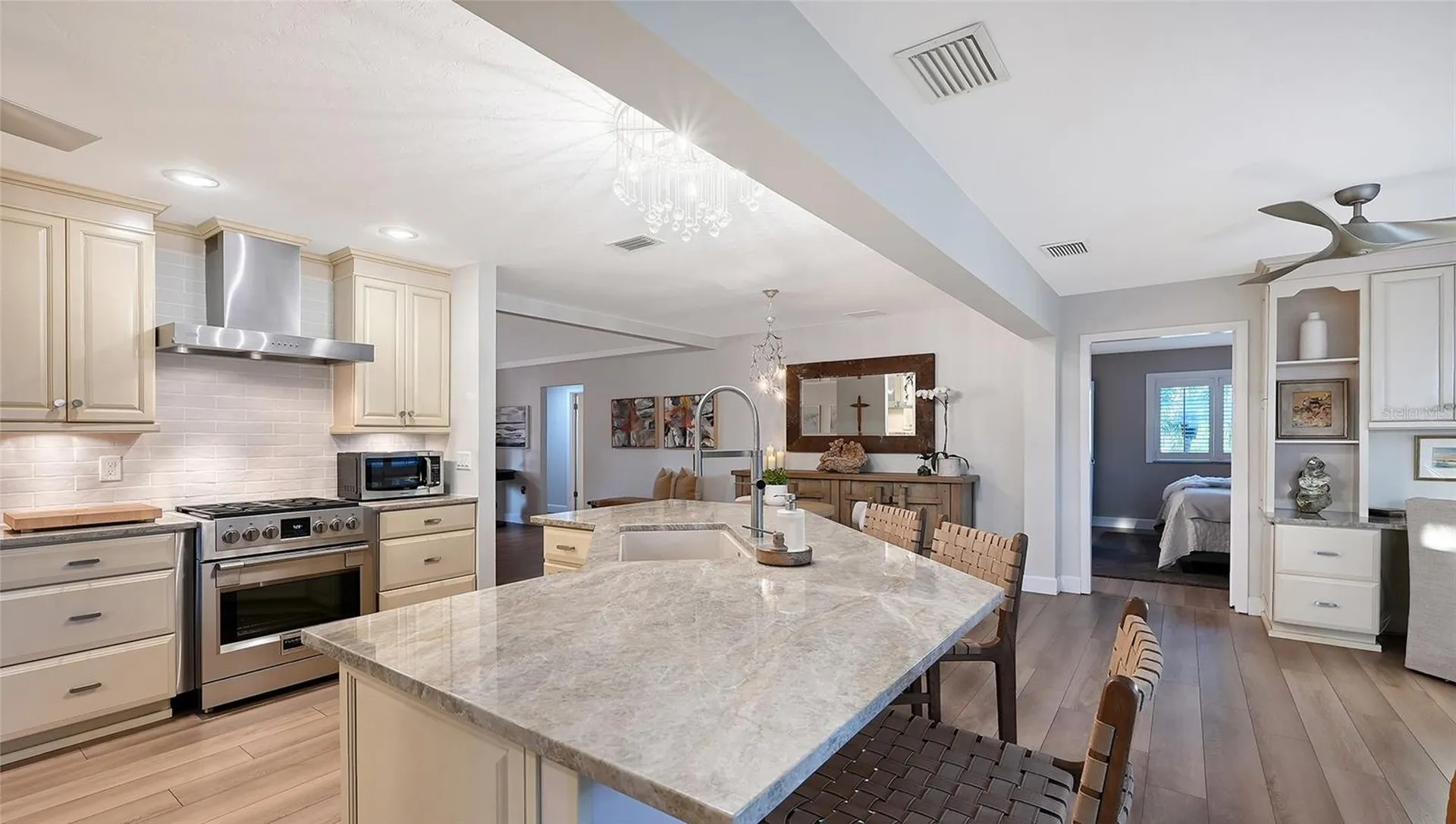 7137 Westmoreland Drive Sarasota FL 34243