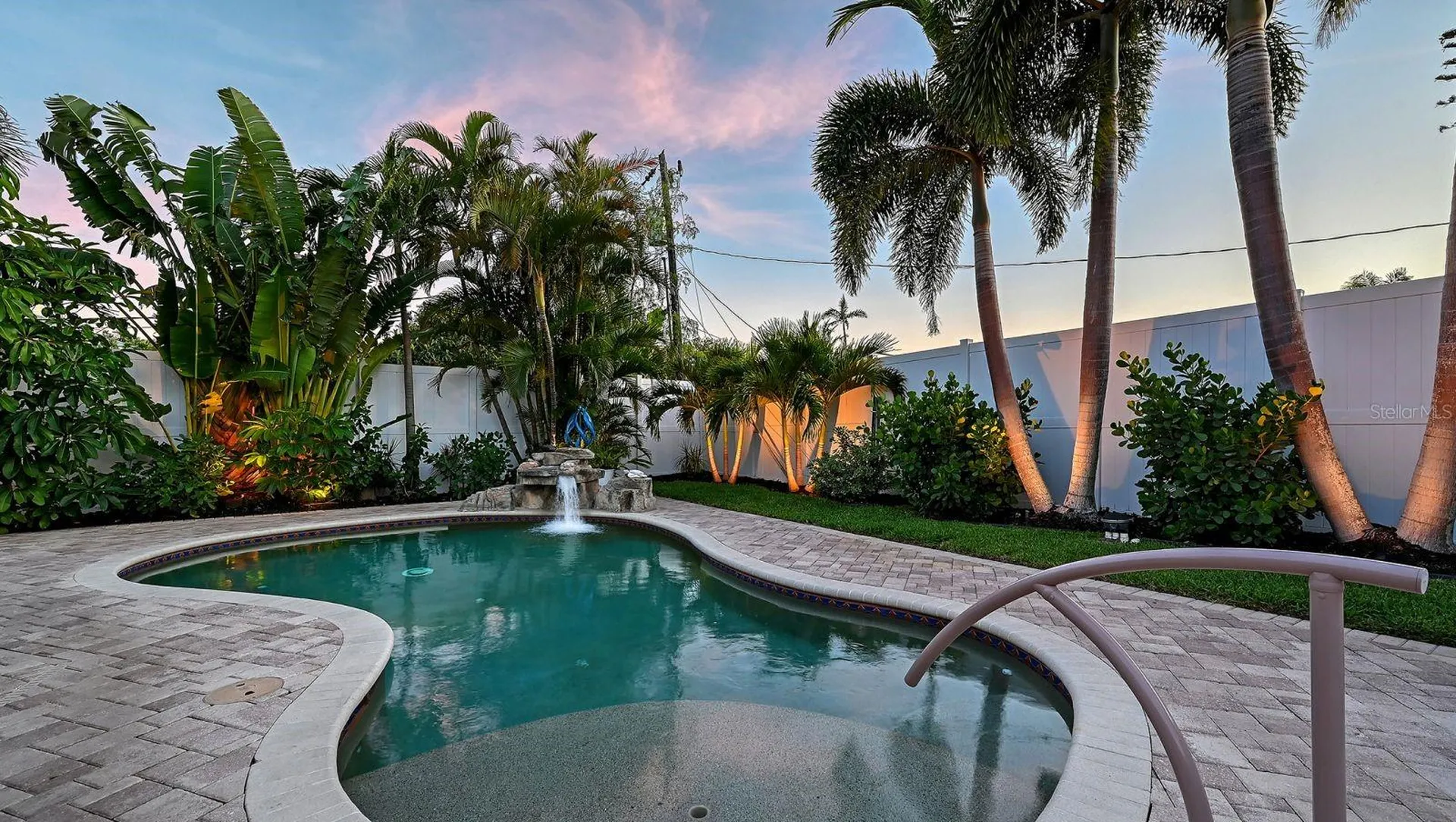 7137 Westmoreland Drive Sarasota FL 34243