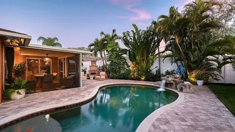 7137 Westmoreland Drive Sarasota FL 34243