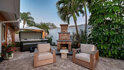 7137 Westmoreland Drive Sarasota FL 34243